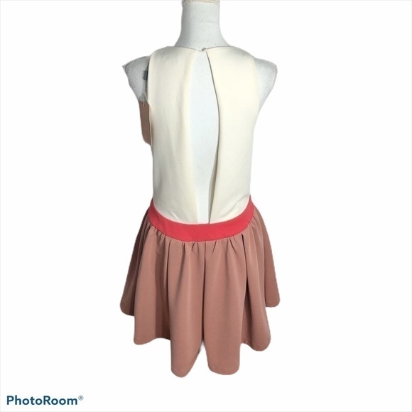 Three Floor Fit & Flare Scallop Front Dress NWT 8 - Picture 6 of 11